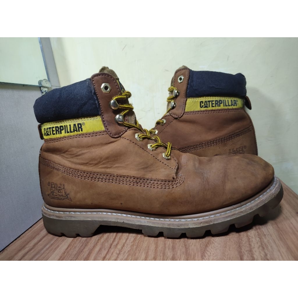 SEPATU CATERPILLAR BEKAS/SECOND SIZE 44