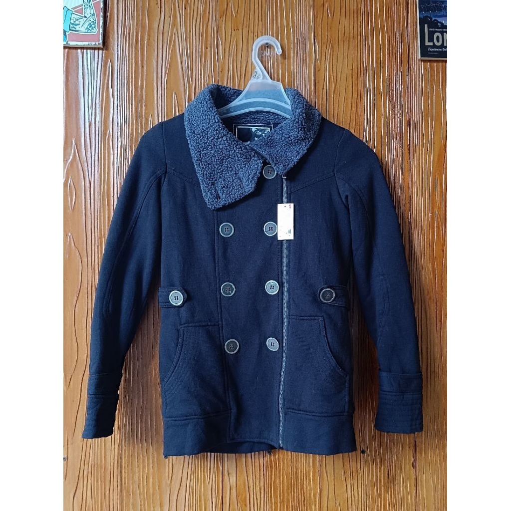 Jaket Coat Pria/Wanita – Kerah Bulu Hangat, Desain Stylish & Elegan untuk Musim Dingin