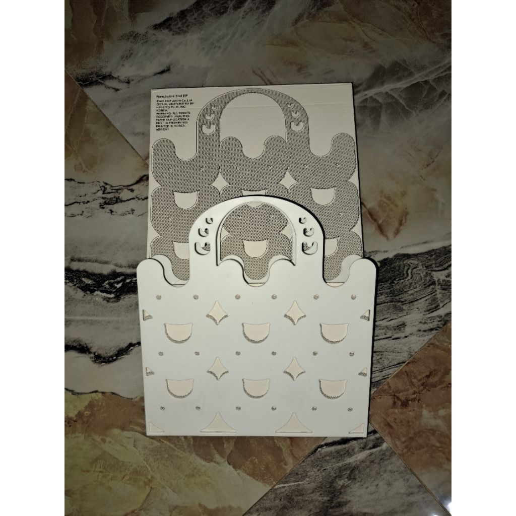 Album NewJeans 2nd EP 'Get Up' (Bunny Beach Bag Ver). (UNSEALED)
