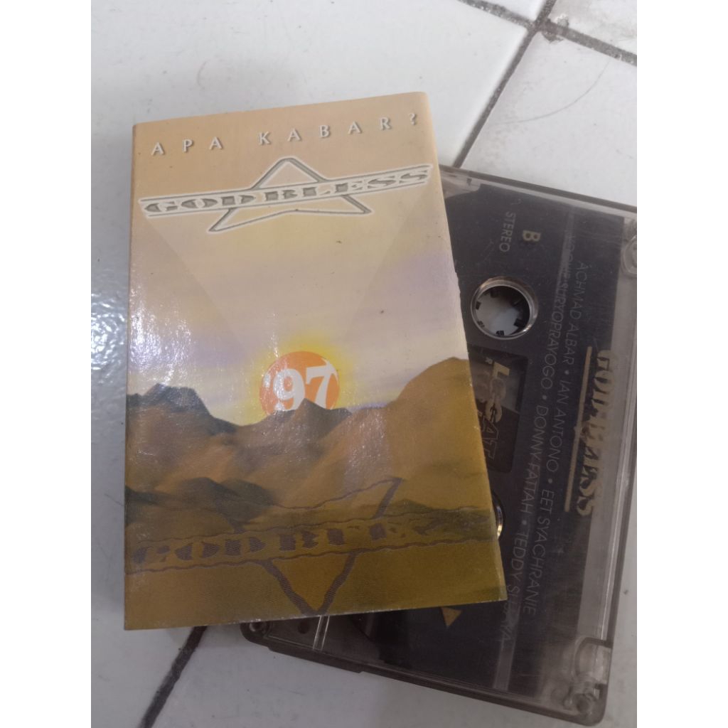 Kaset Pita Godbless 97