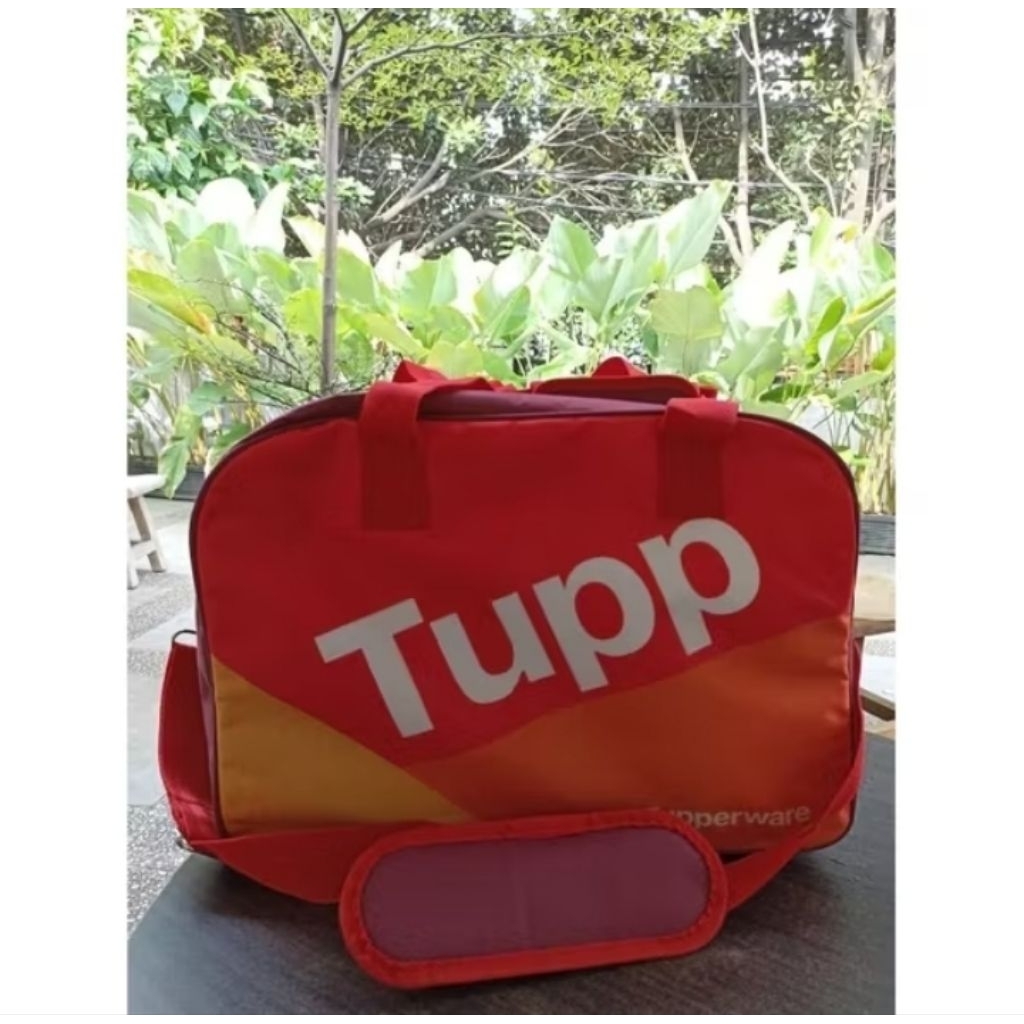 Tas minggat kapasitas besar Tupperware