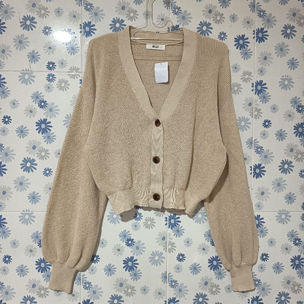 WEGO Cardigan Rajut Waffle Kotak Lengan Balon Cream Coksu Oversize Crop Not Uniqlo