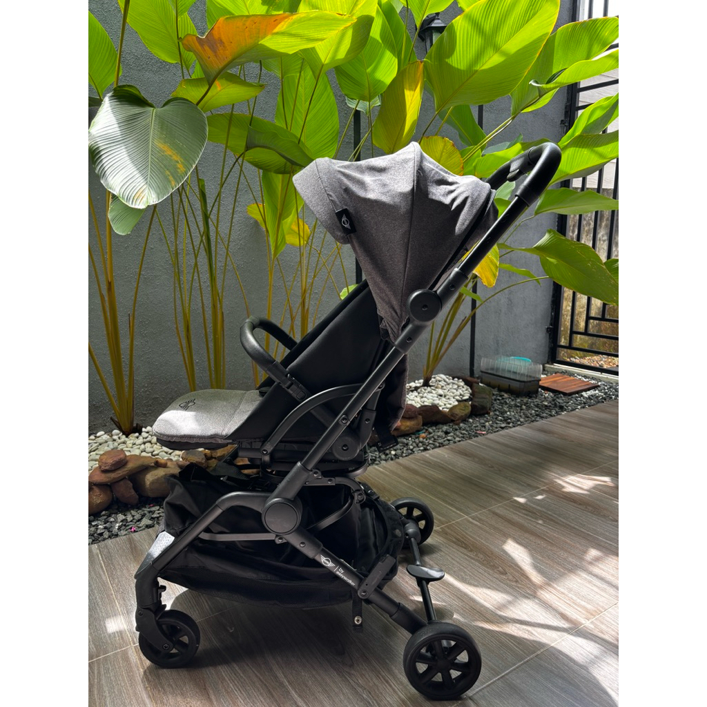 preloved Easywalker mini buddgy turn stroller