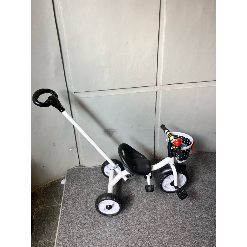 PRELOVED SEPEDA ANAK RODA 3