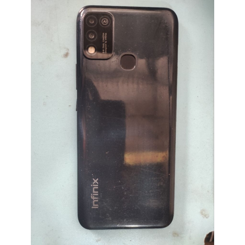 Infinix hot 11 play Ram 3/32Gb