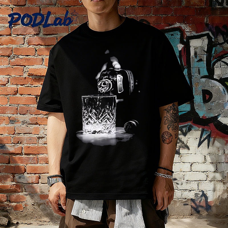Kaos Unisex Oversize Grafis Gelas Kaca - T-shirt Gaya Bar Mewah,Lengan Pendek Adem,Streetwear Hitam