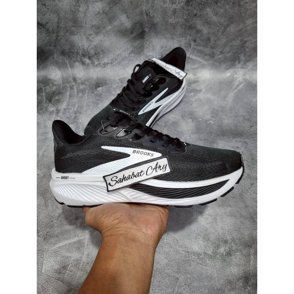 Sepatu Brooks Ghost 17 Black Grey White