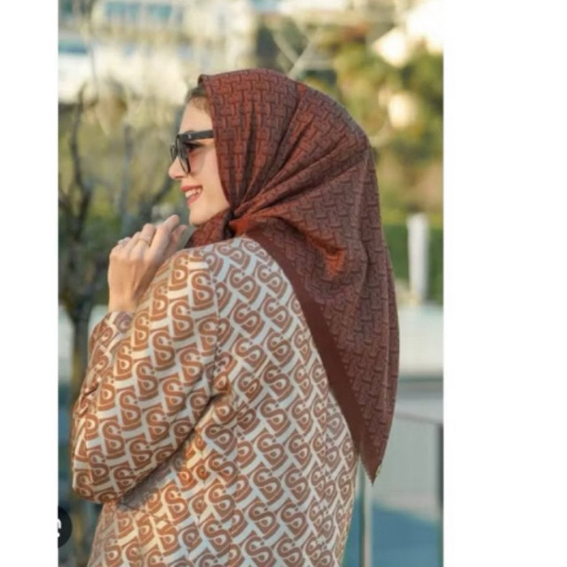 PRELOVED / PL BS BUTTONSCARVES