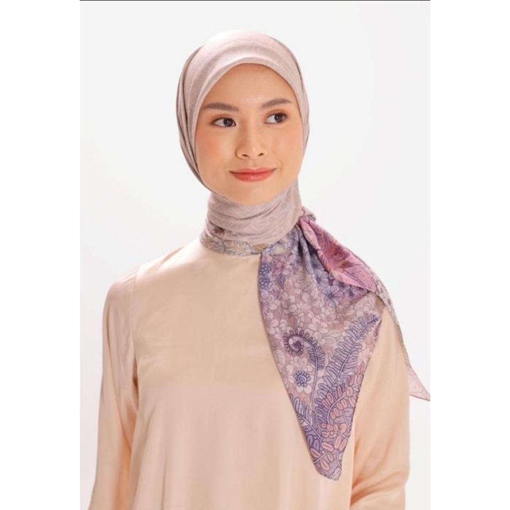 Preloved Ria Miranda Balia Sand Scarf Original