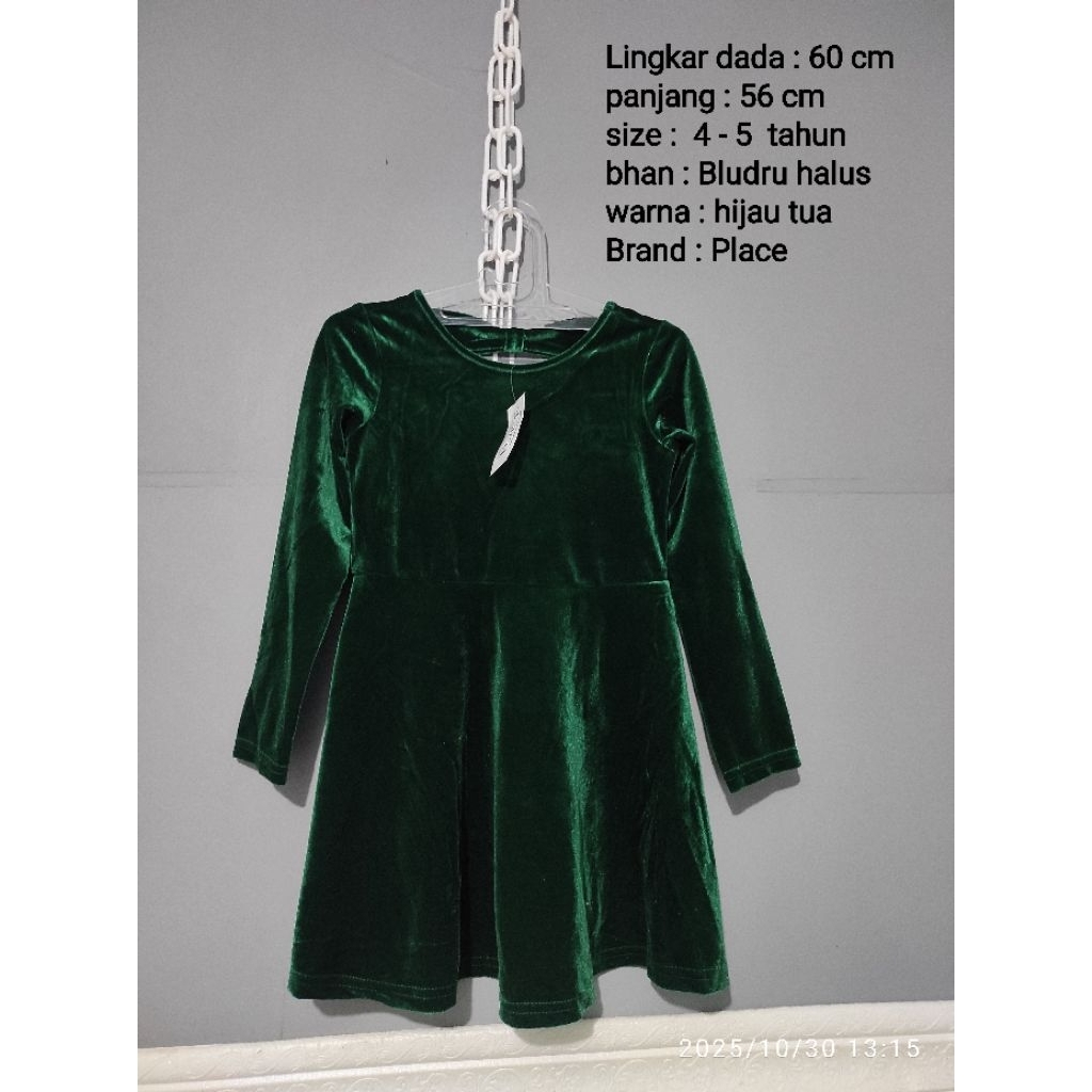 Dress bludru anak perempuan Place