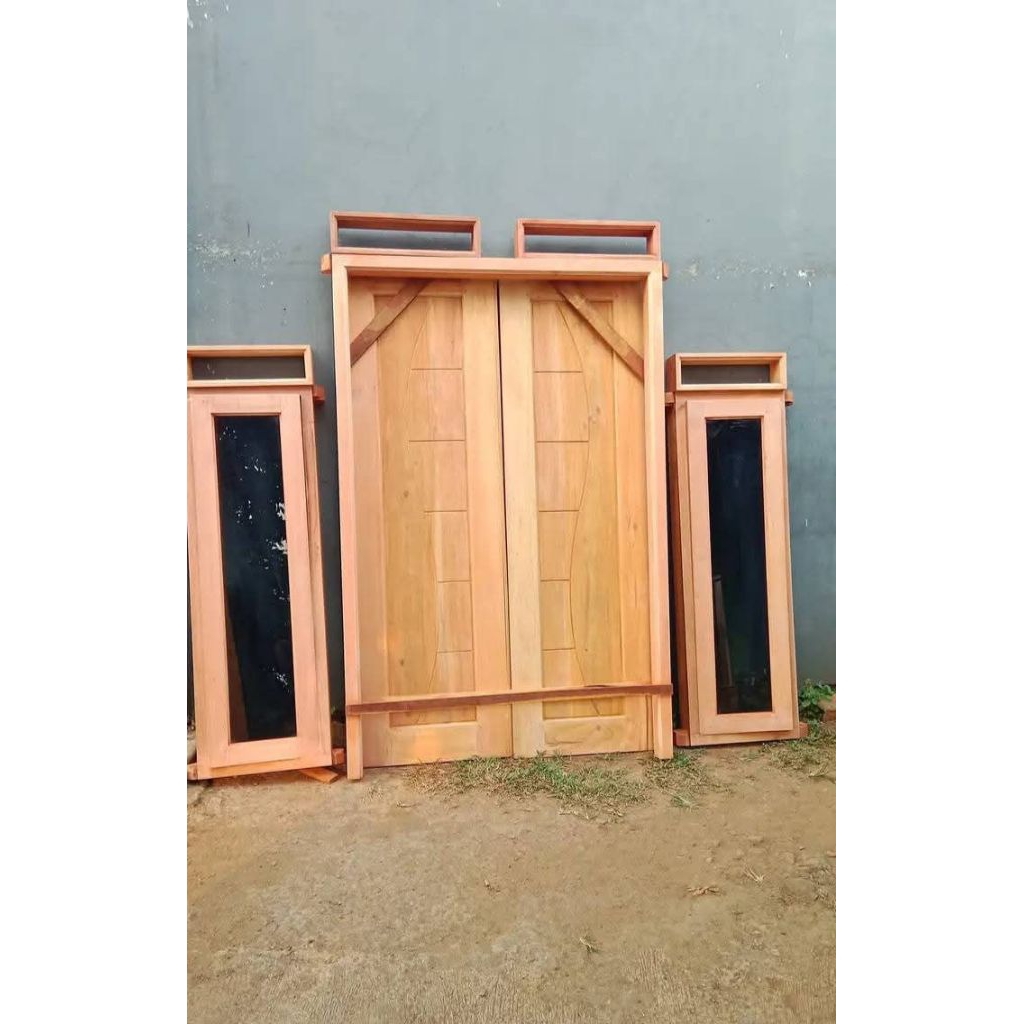 pintu utama panel kayu mahoni