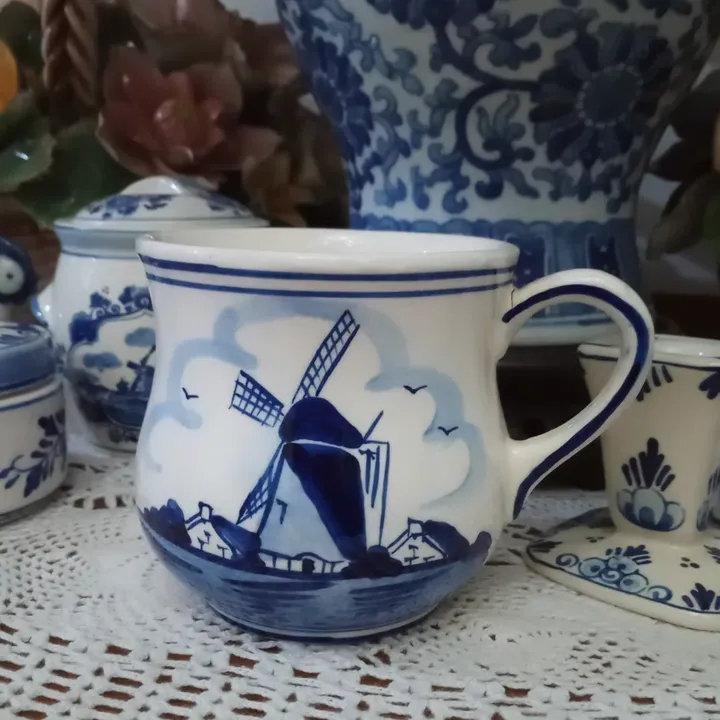 Souvenir Cangkir Delft Blue Holland
