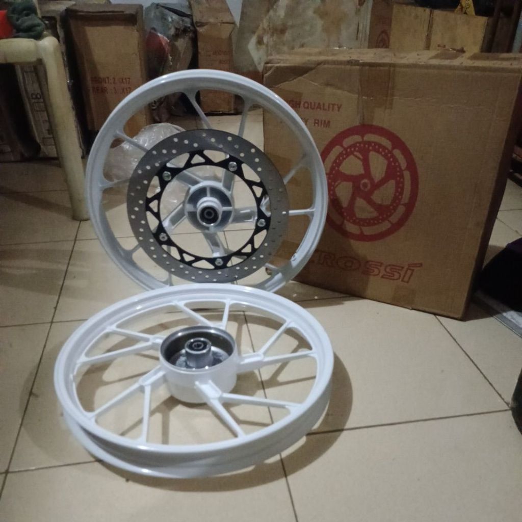 velg racing gigadisc v Rossi satria R