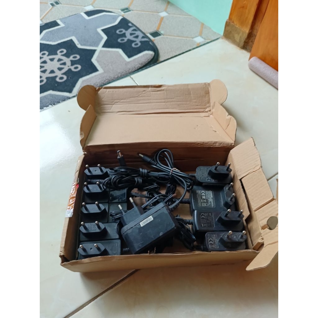 Adaptor ORI Bekas Router Switch Hub HTB