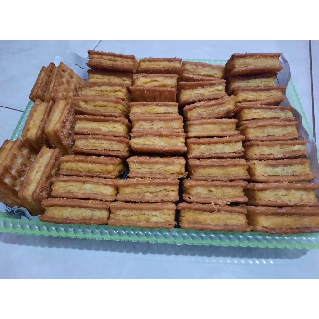 Kue gabin tape (isi 6 pcs)