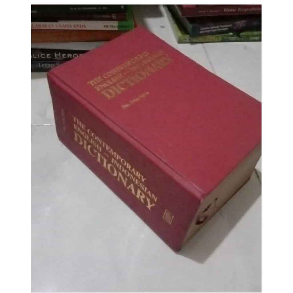 the contemporary English Indonesia dictionary Drs.Peter Salim