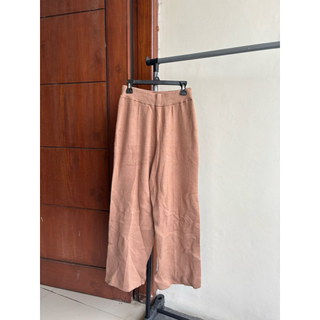 GU UNIQLO Kulot Knit Rajut Tebal coklat - celana kulot rajut straight lurus - knit kulot cullote loo