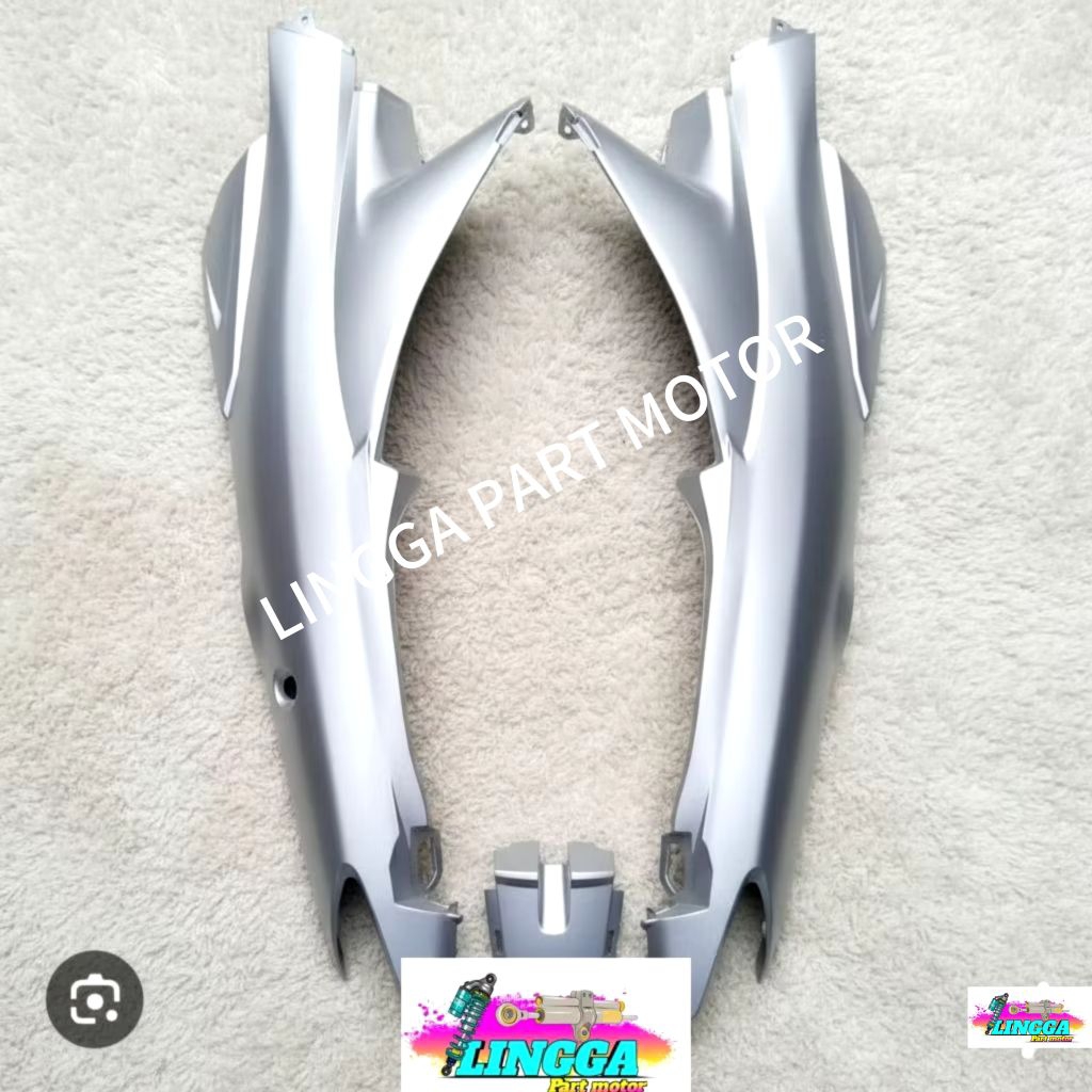 COVER BODY KANAN KIRI SUZUKI SHOGUN 125 R SHOGUN 125 SPWARNA SILVER