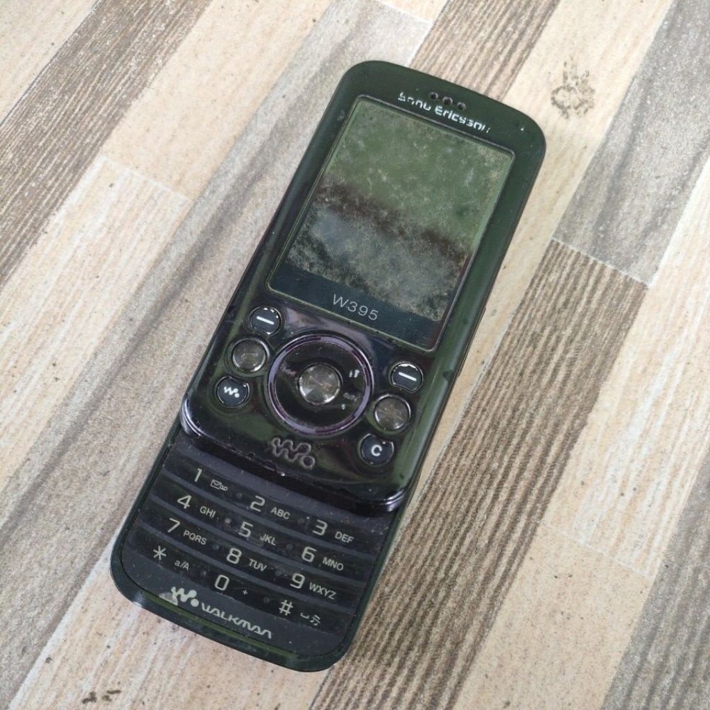 SONY ERICSSON W395 BAHAN