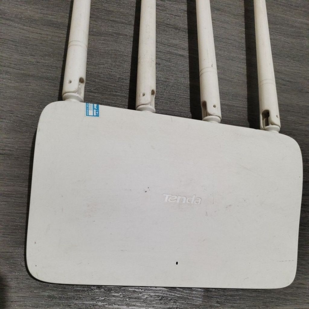 router Wi-Fi tenda f6 V3