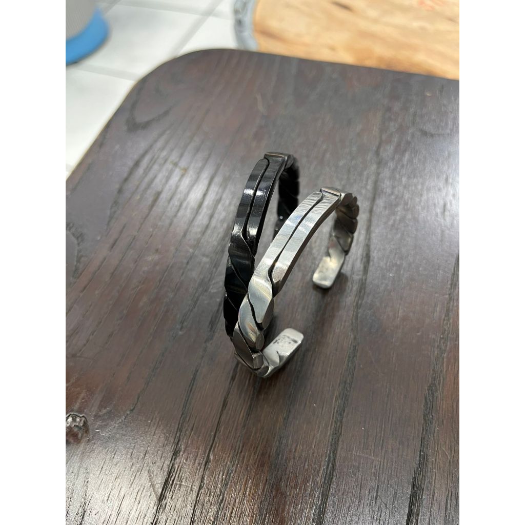 Gelang Pria Titanium Stainless Steel Baja Besi Titanium Gelang Perak Anti Karat Anti Luntur