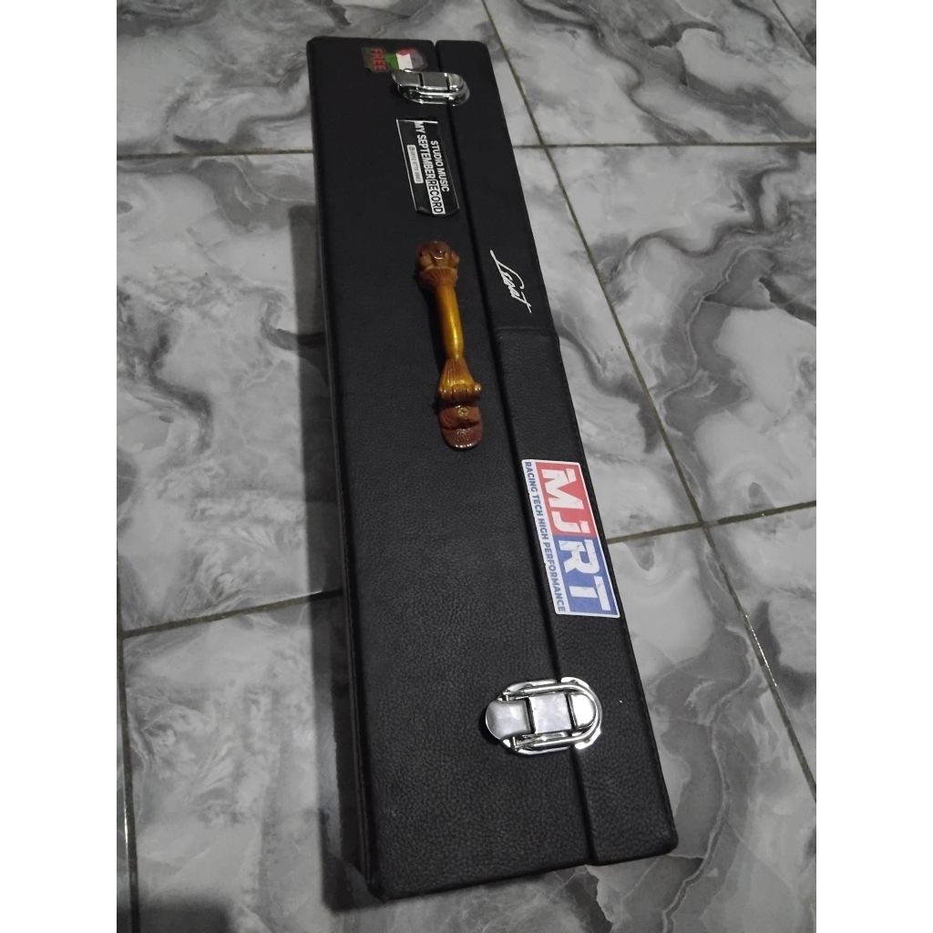 hardcase efek gitar dan pedalboard efek
