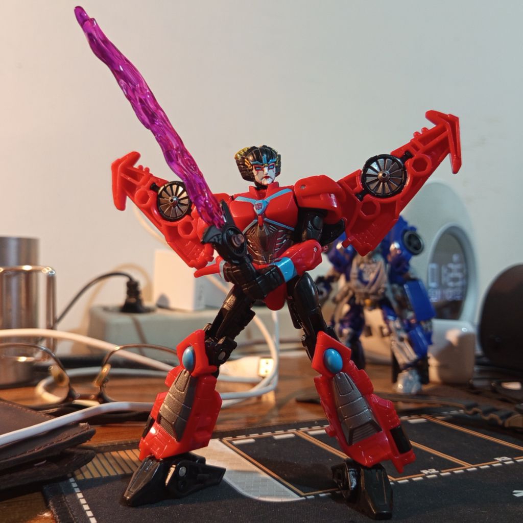 Transformers Generations Legacy United Deluxe Class Cyberverse Universe Autobot Chromia Hasbro Takar