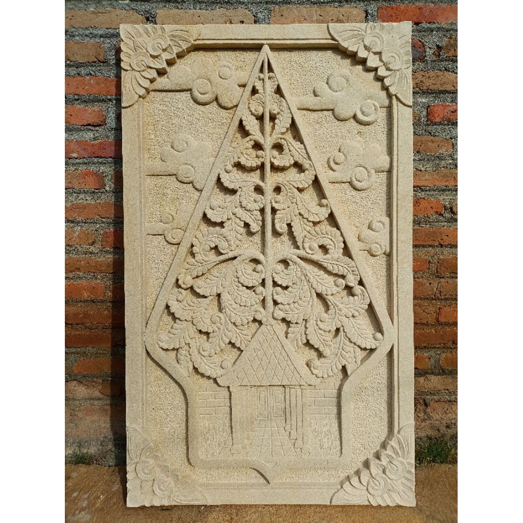 ukiran batu paras jogja motif kayon