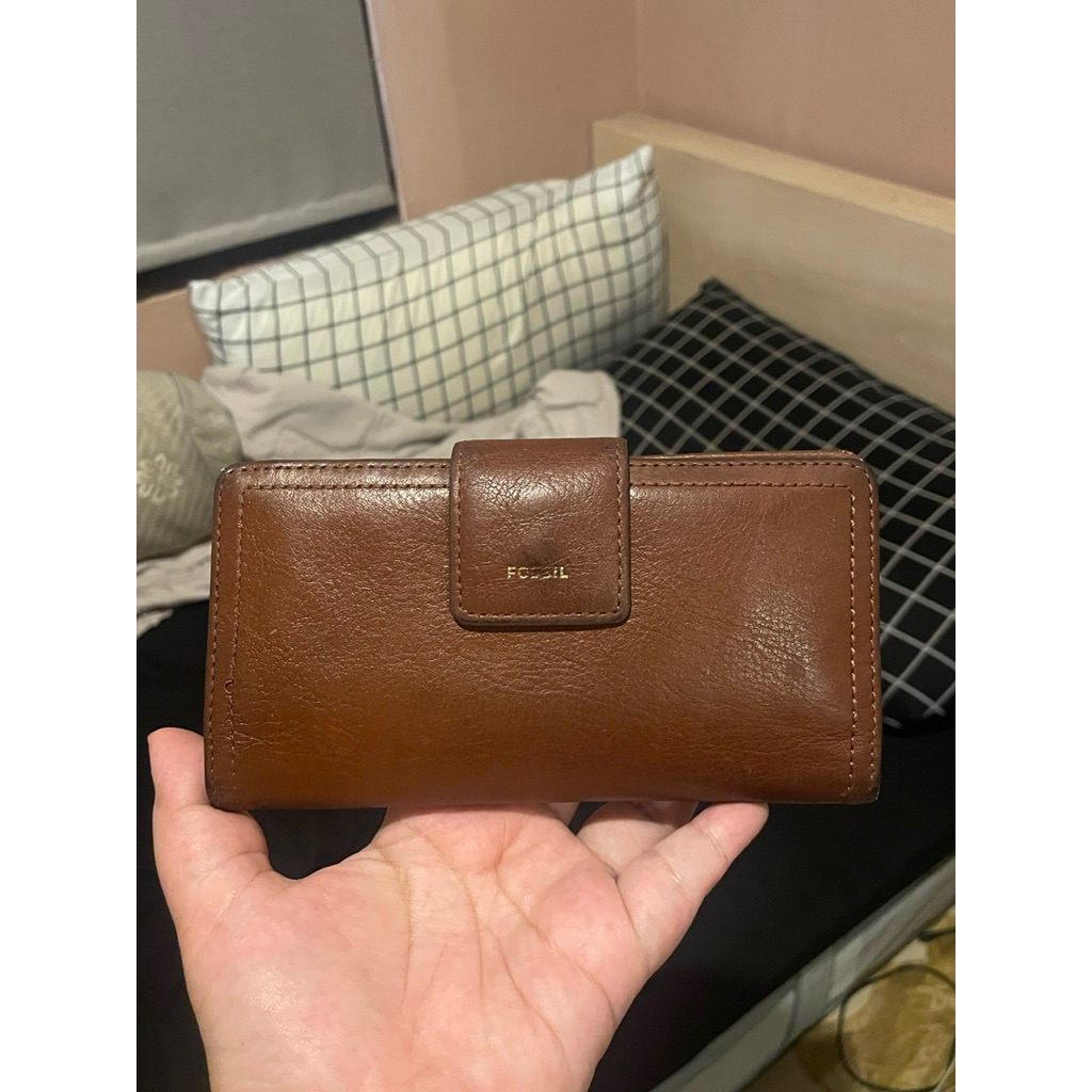 Dompet Fossil Original Logan Tab (Preloved)