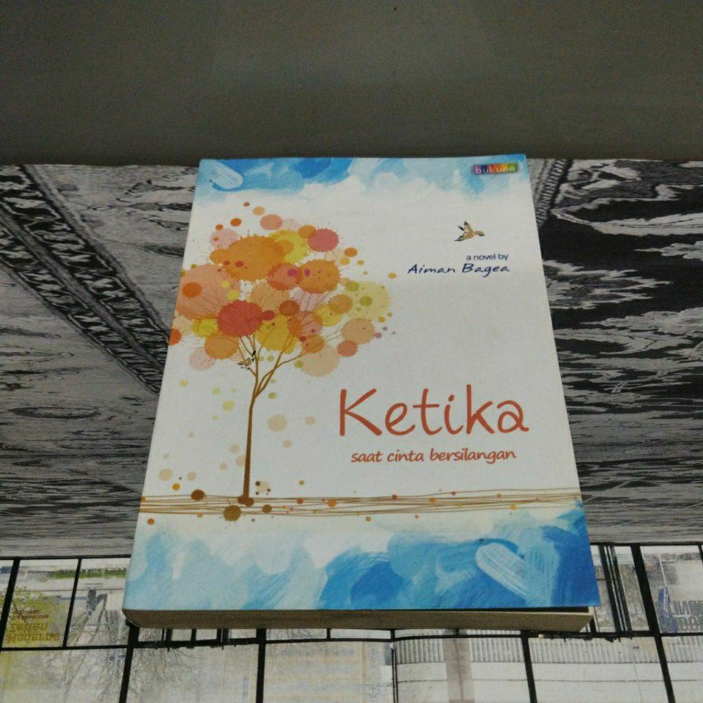 Novel Ketika Saat Cinta bersilangan