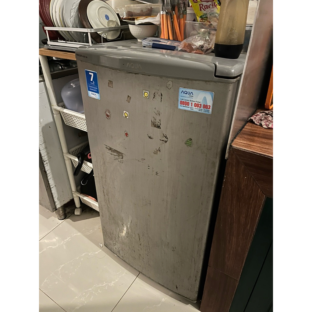 kulkas freezer satu pintu merk aqua preloved bekas seken second tempat beku asi dingin