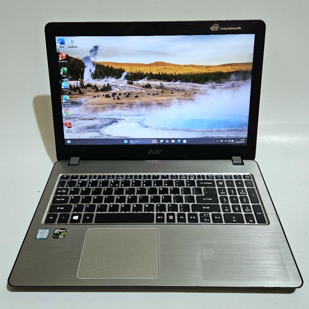 Laptop gaming/Desain Grafis Acer aspire F5 - 573G - Core i7 Ram 16gb Dual VGA Nvidia GeForce GTX 950