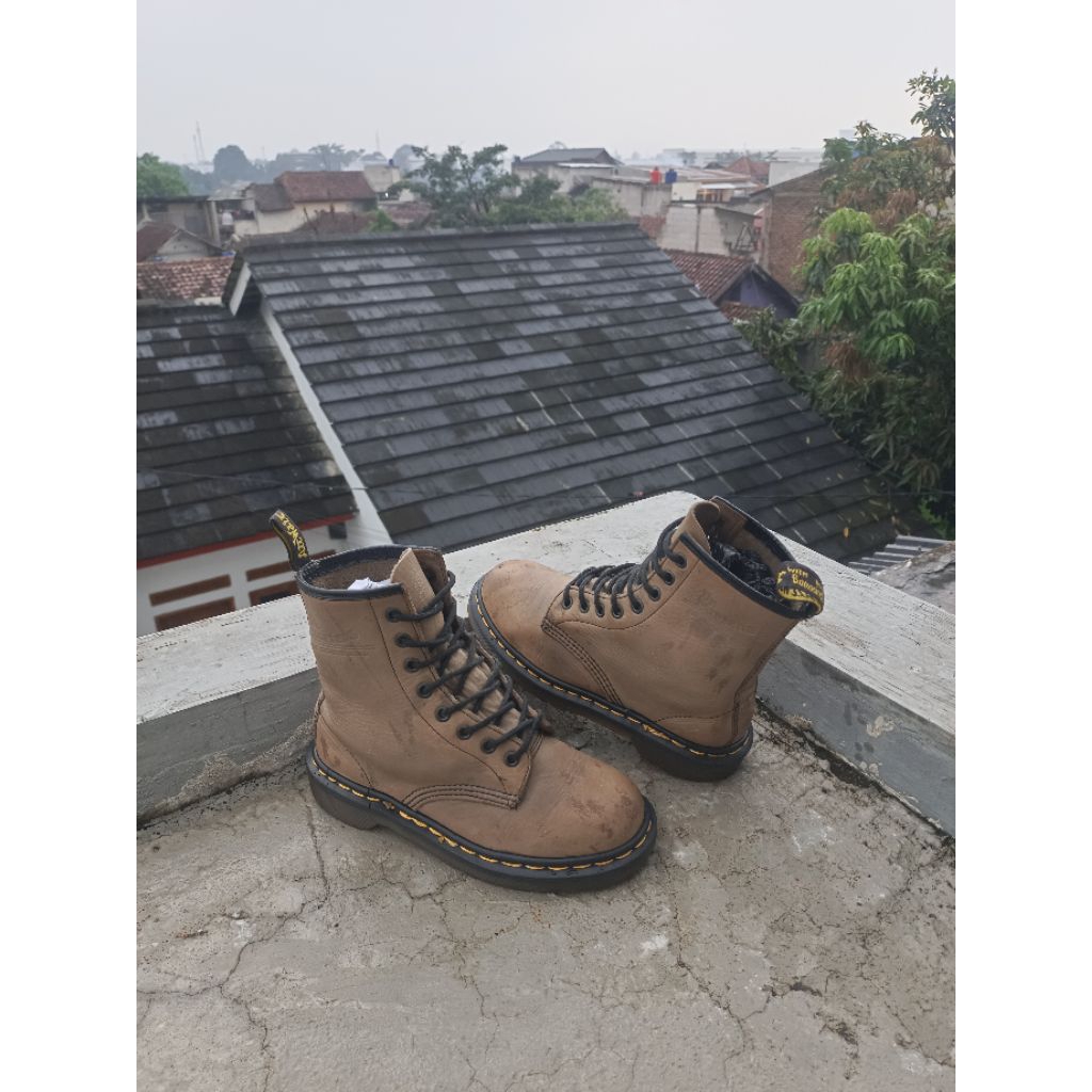 Dr Martens 1460 Beige England