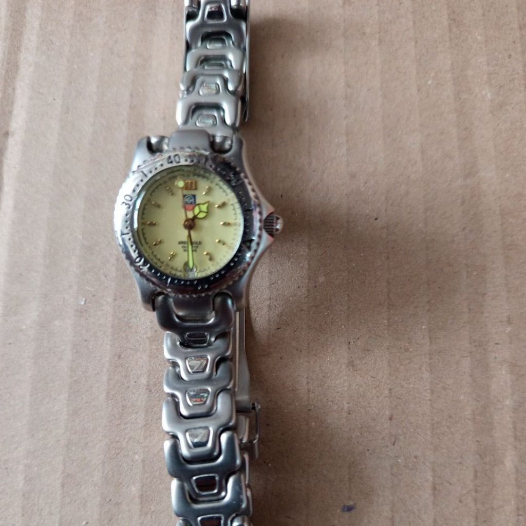 jam tangan aries gold quart wanita full original bekas