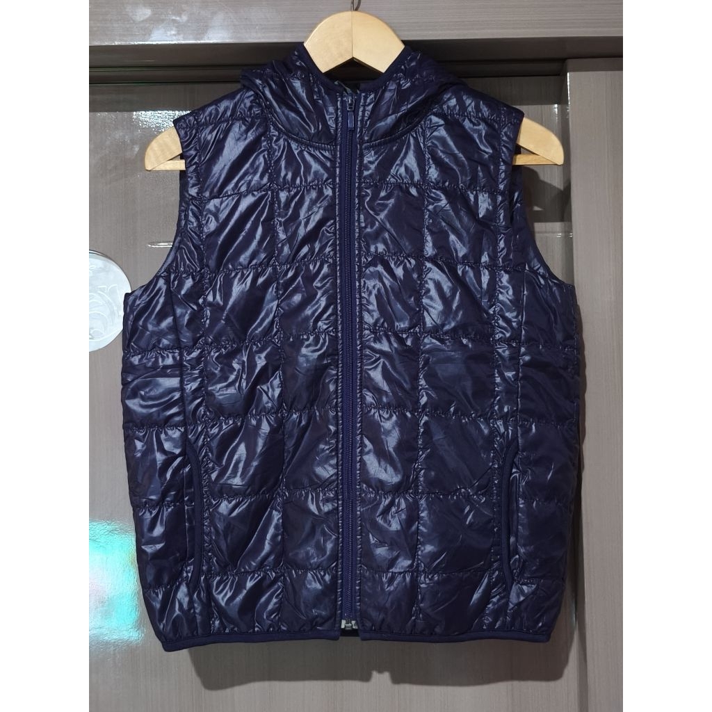 Rompi vest puffer hoodie uniqlo seperti baru