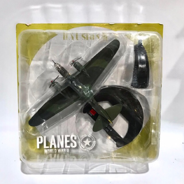 Miniatur Pesawat tempur Ilyushin IL-4 1942 skala 1:144