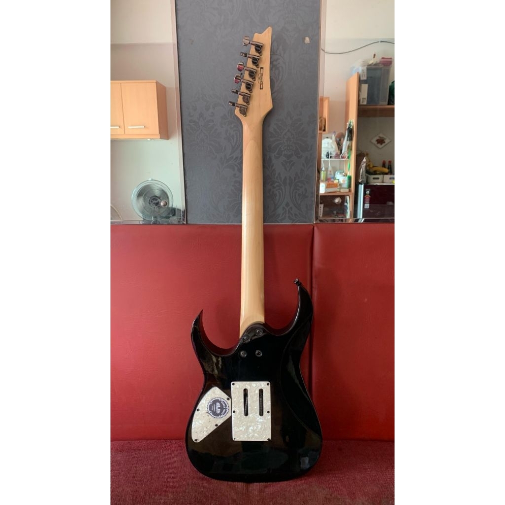 gitar listrik ibanez custom