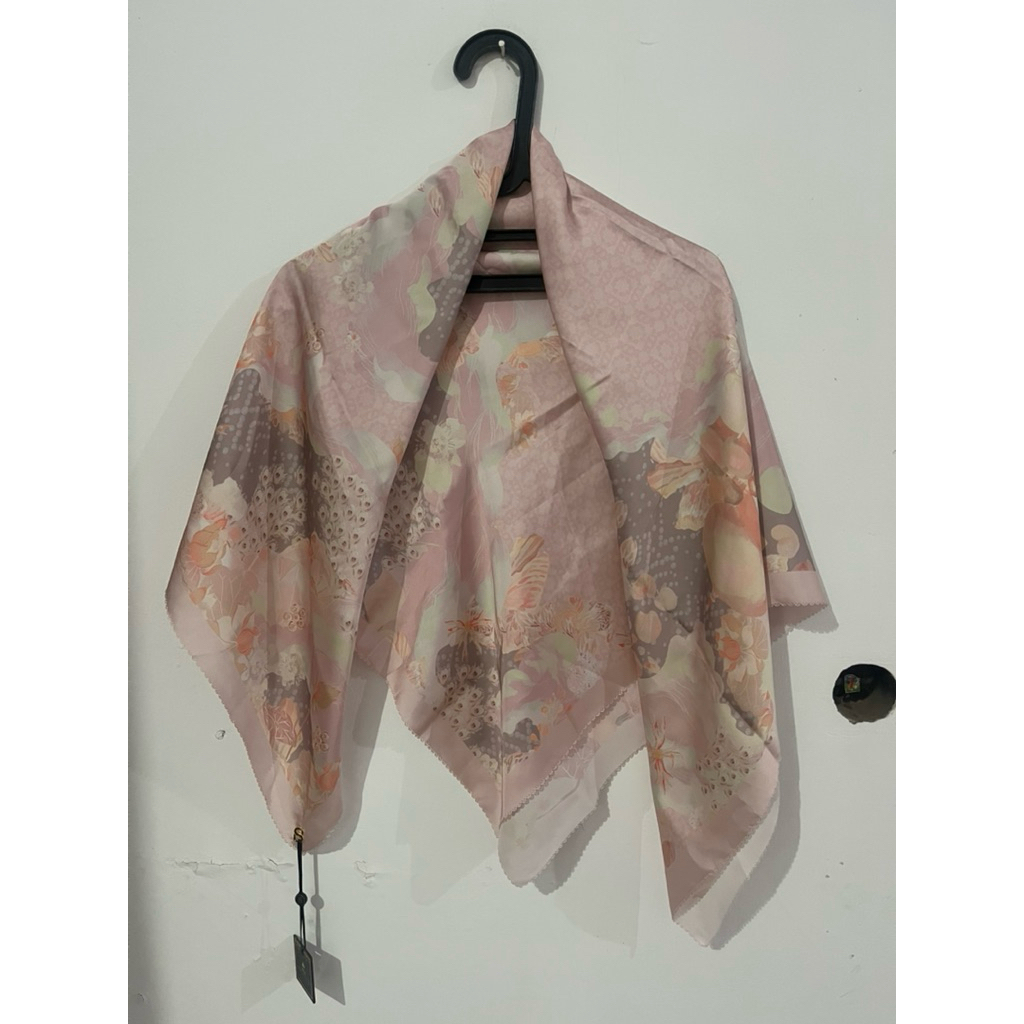 [Preloved Baru] Disney x Buttonscarves Scarf Original – Arabian Night Skin Palace + Box