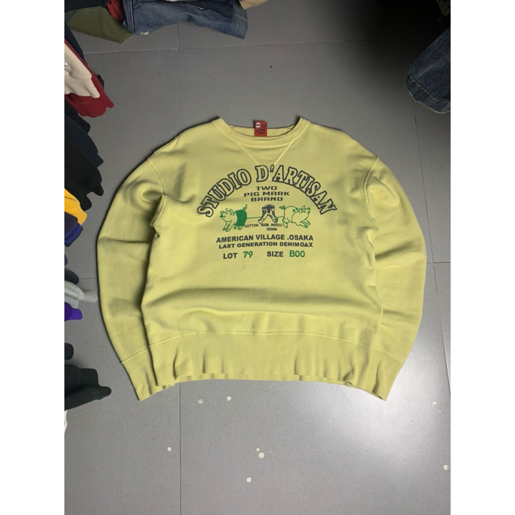 Studio dartisan sweatshirt