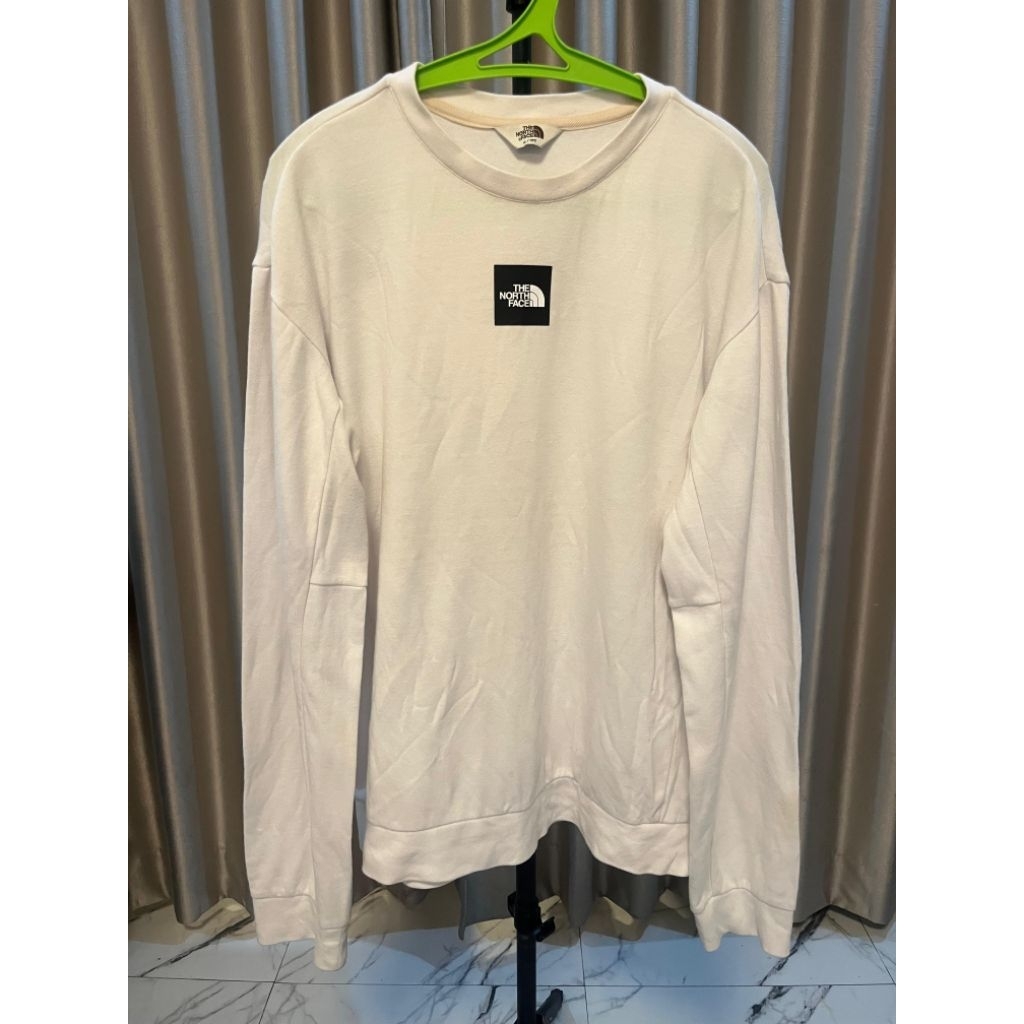 Crewneck The Nort Face Center Logo Original Warna Putih Bersih Like New, Size L & XL enak pakai, inc