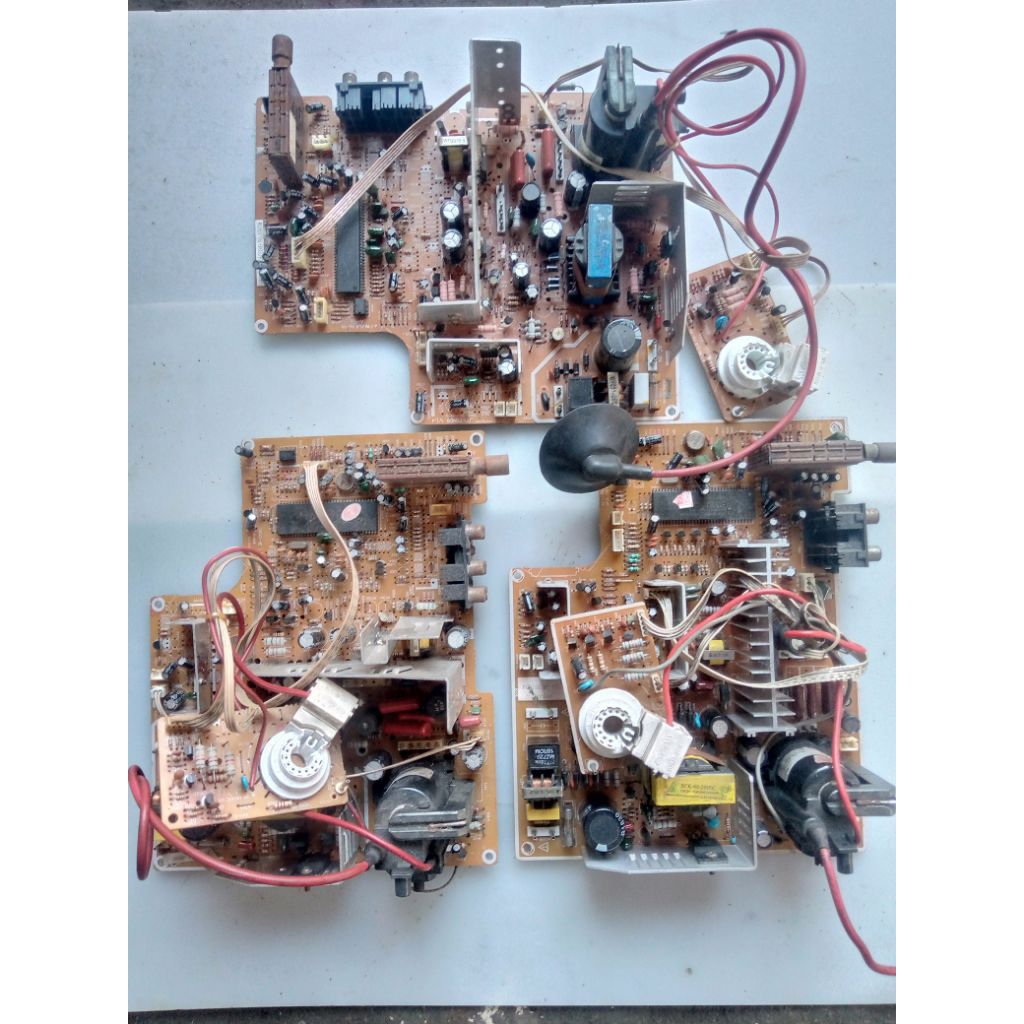 mesin tv cina 14/21inch,komponen lengkap,cabutan blm test/gambling