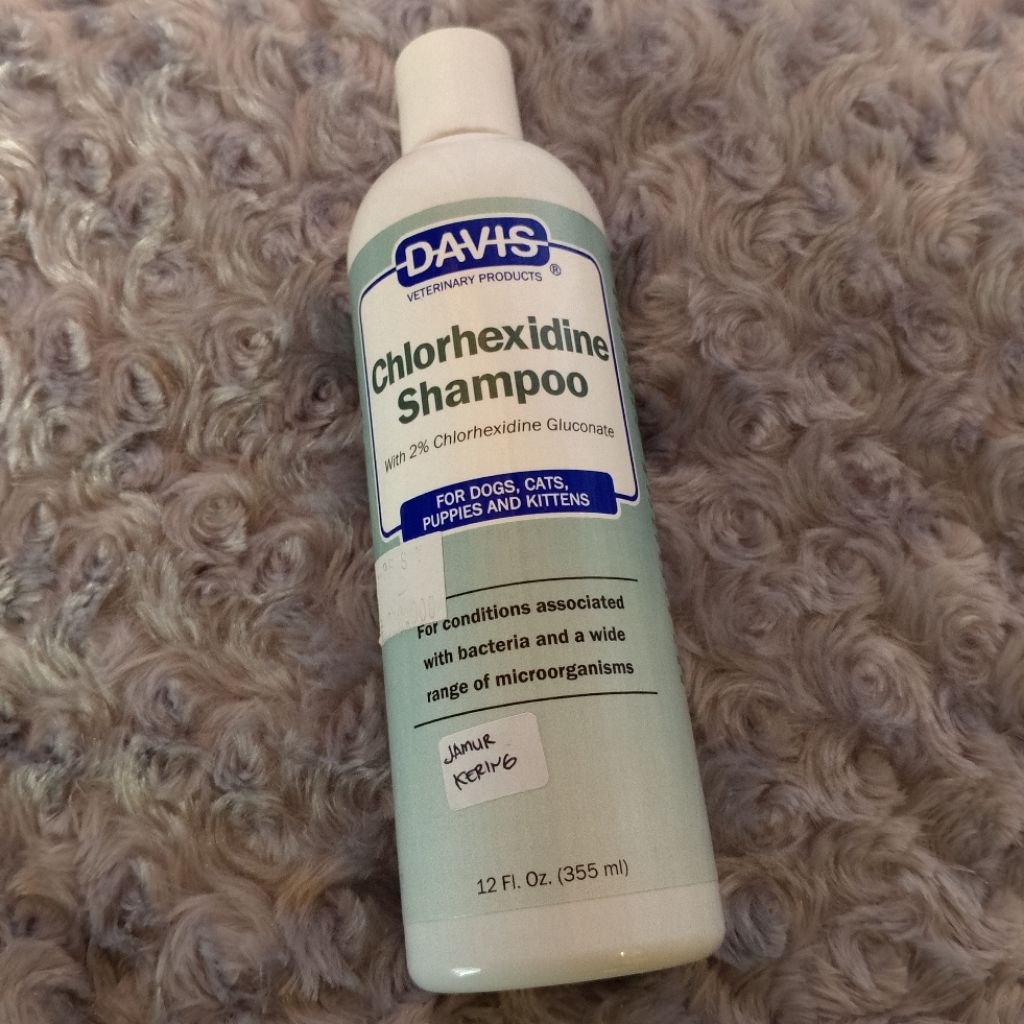 Shampoo Davis Chlorhexidine Untuk Anjing Dan Kucing 335ml