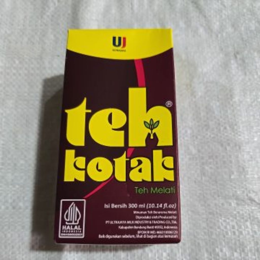 Teh kotak teh melati 300ml ( TEH KOTAK )