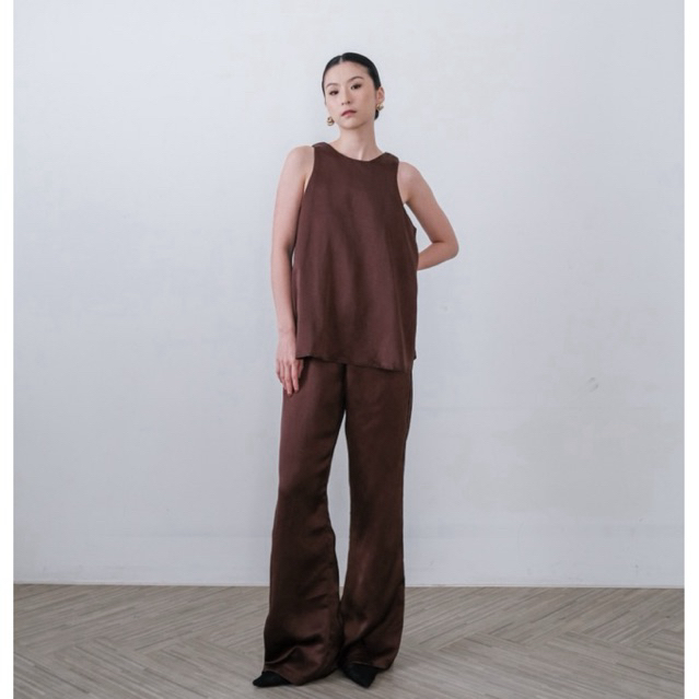 CROIA - Tara Satin Top | Atasan Satin Silk Tangan Buntung | Tanktop Satin Silk | Baju Atasan Satin |