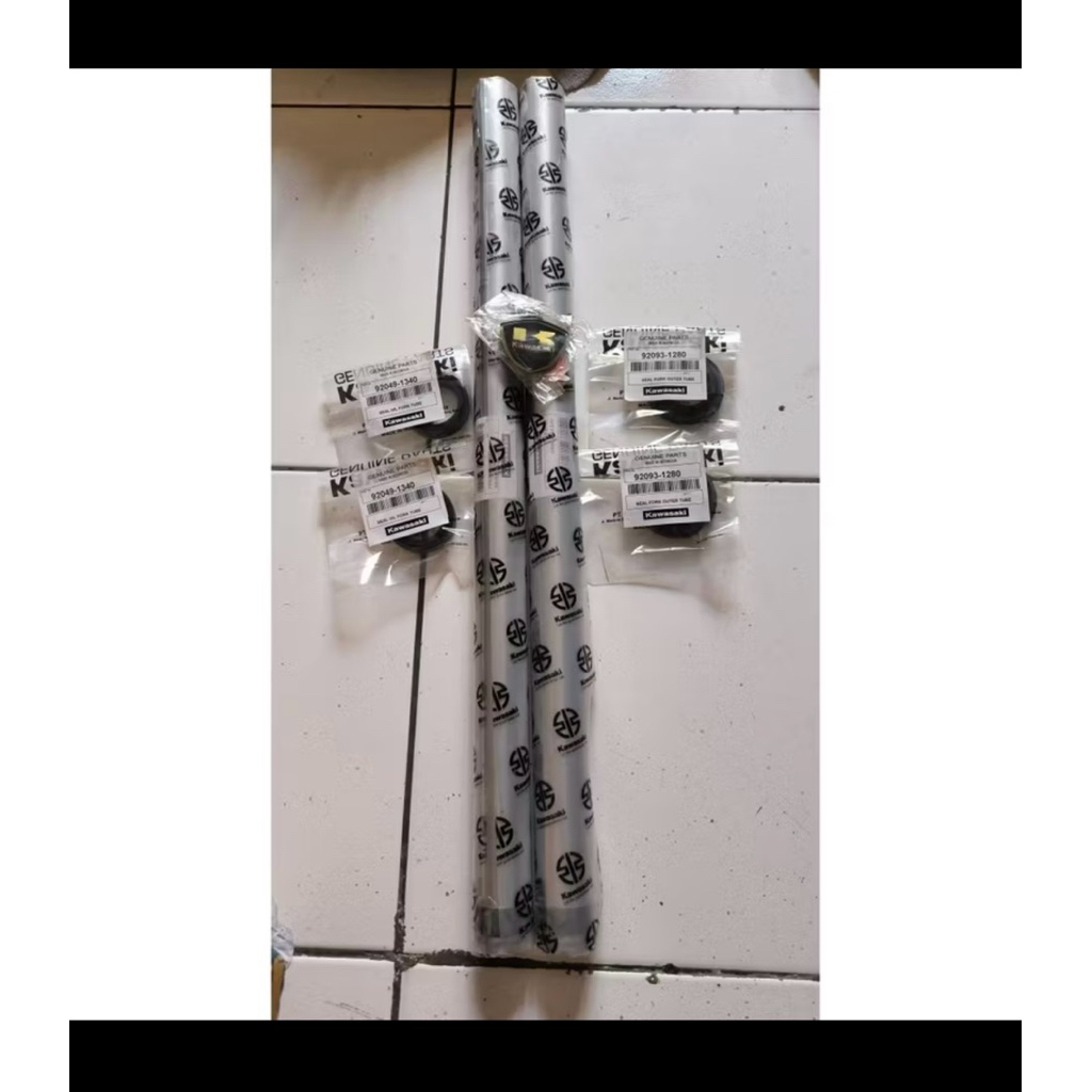 Sepasang As Shock Sok Skok Depan Kawasaki Ninja 150 RR KR (Model Drat) Ninja 150 R S SS (Model Klip/