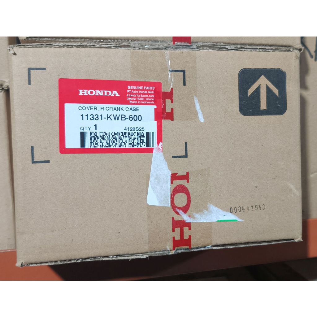 Cover R Crank Case Hitam – Blade KWB 11331-KWB-600