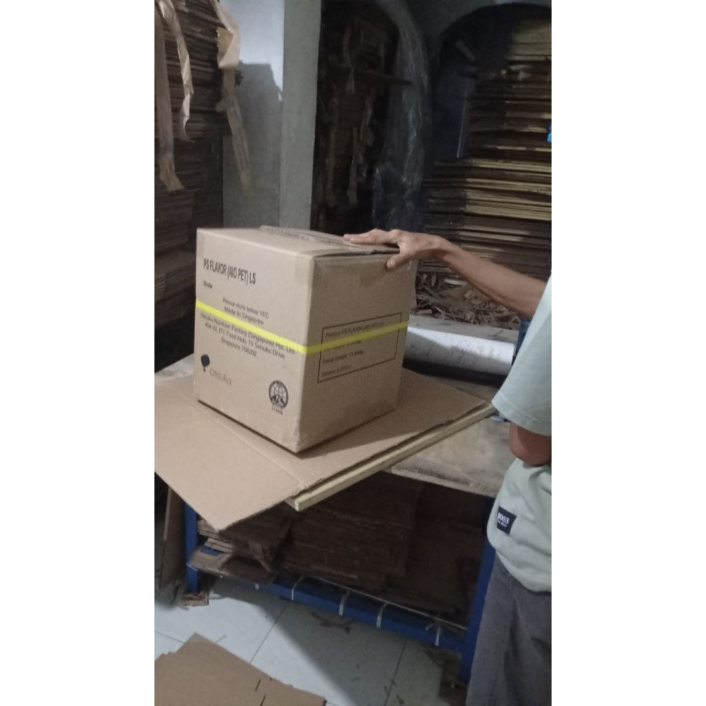 kardus tebal keras kekar