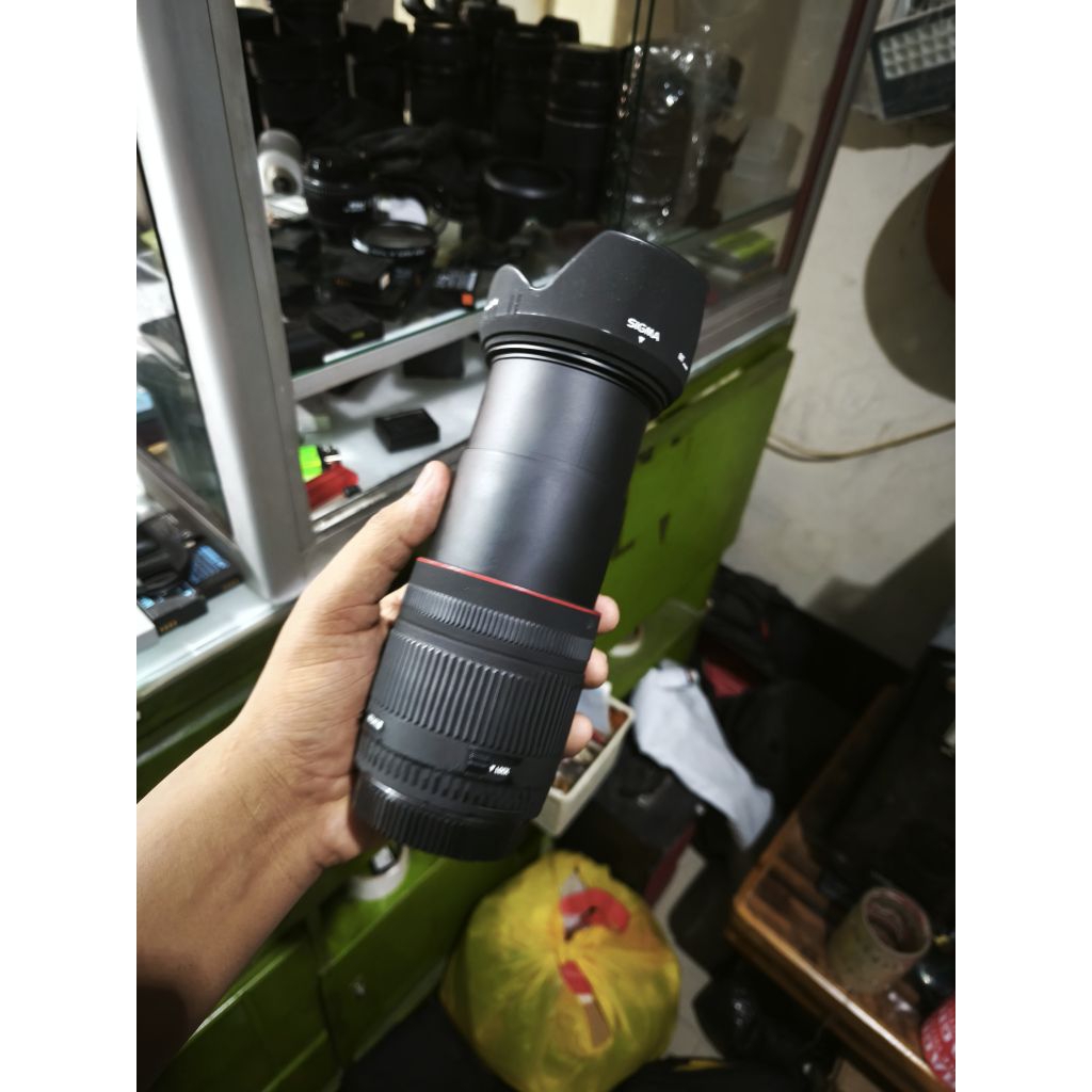 lensa sigma 28-300mm ef fullframe ring merah