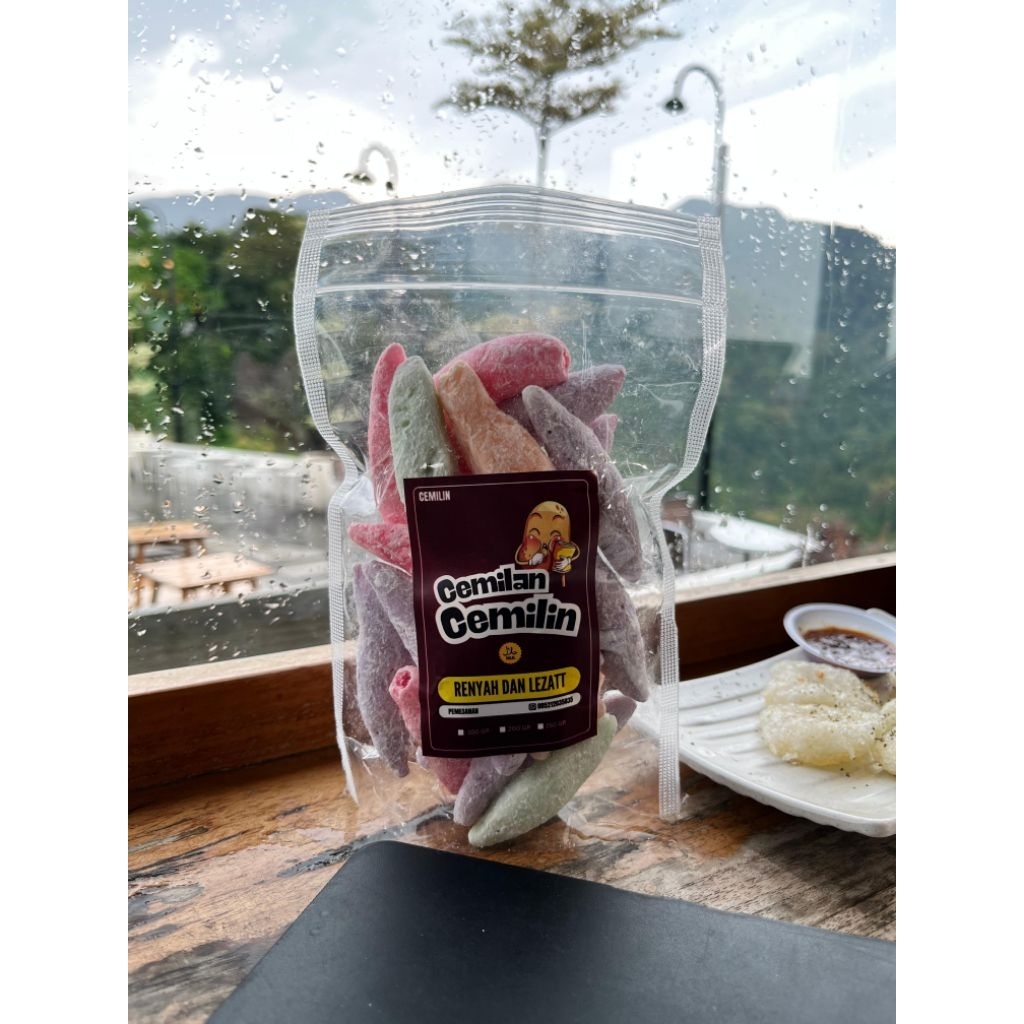 Widaran warna-warni lonjong, manis nyeess seperti salju.