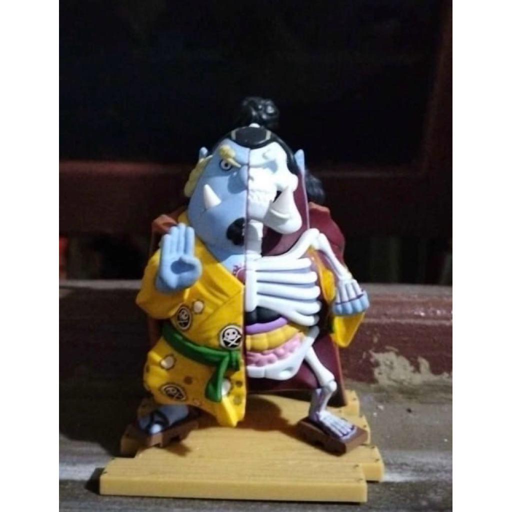 Mighty jaxx one piece (jinbe+doflamingo)